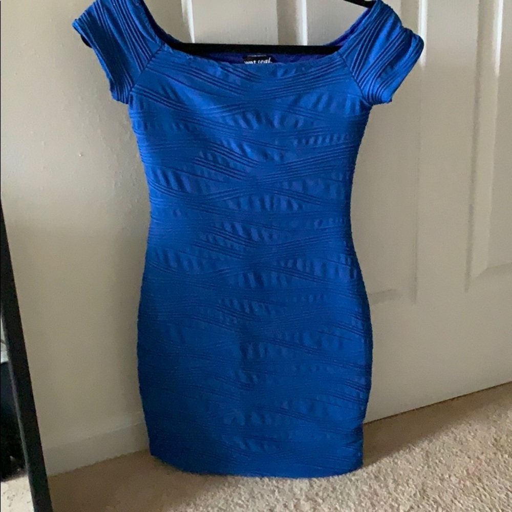 Slimming blue dress!
